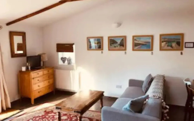 1-bed Luxury Studio Apartment in Tregony, Truro