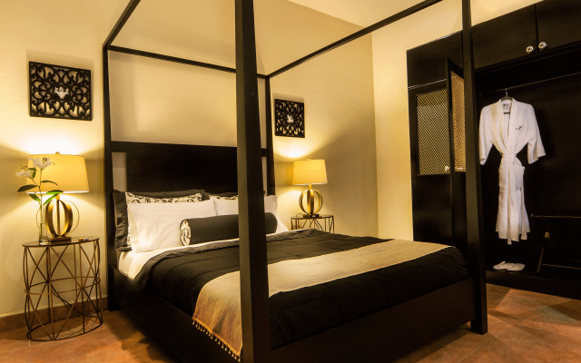 La Isabela Suites