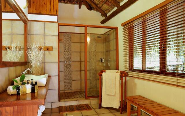 Machangulo Beach Lodge