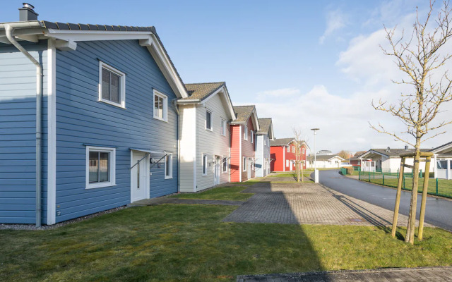 Exclusively furnished 5-star holiday home near the beach.