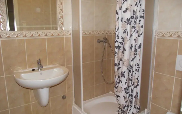 Apartment House Pater