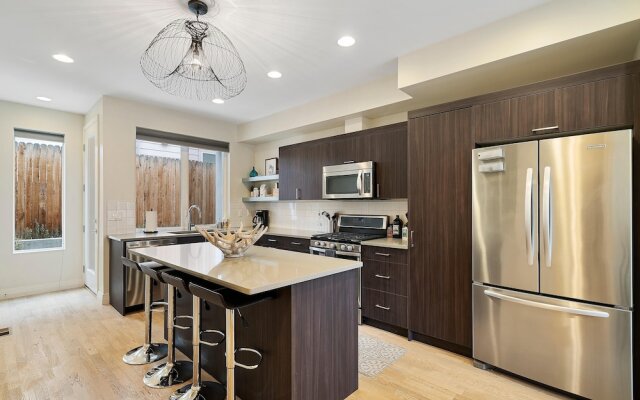 Townhome near RiNo with Rooftop Patio