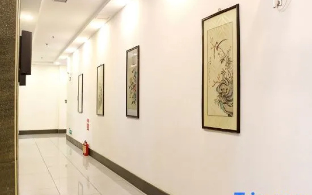Heyuan Boutique Hotel (Shaoguan High-speed Railway Station)