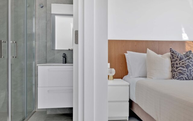 Phaedrus Living: Alkminis Seaview Suites Pantai
