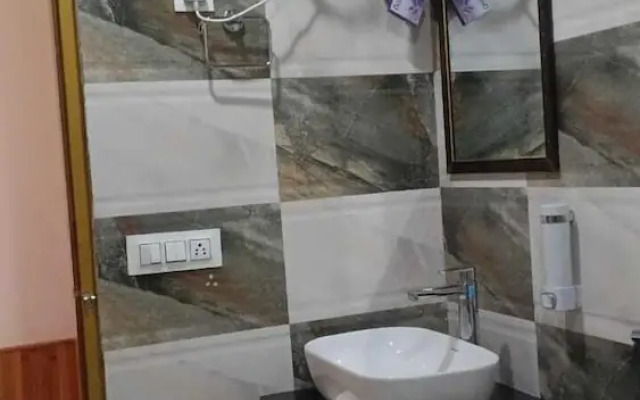 Tirthan Villa Resort