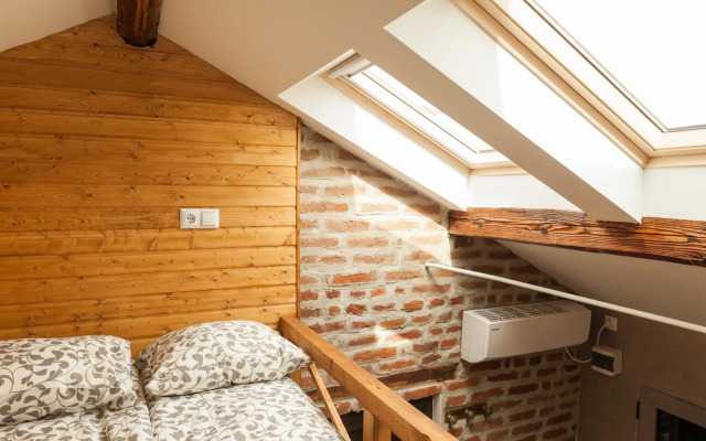 Vitosha Blvd - Attic Studio