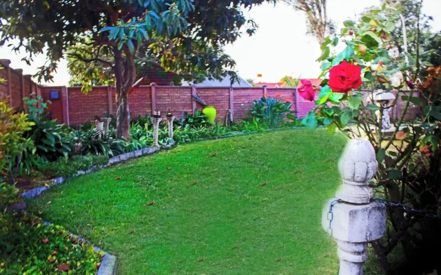 Madison House & Cottages