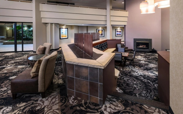 Crossroads Hotel & Watertown Event Center