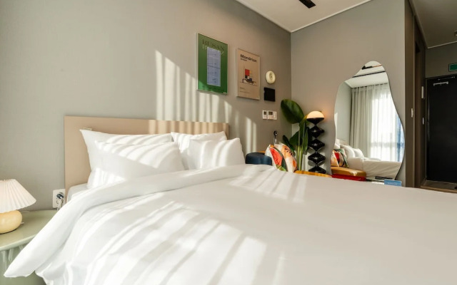Radiant Nampo Hotel
