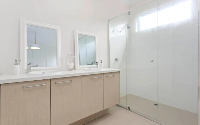 Corymbia - Mount Martha