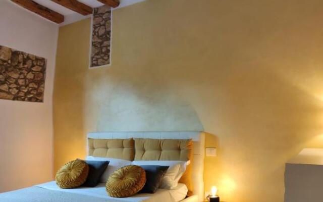 Appartamento grazioso in palazzina del 900: Verona