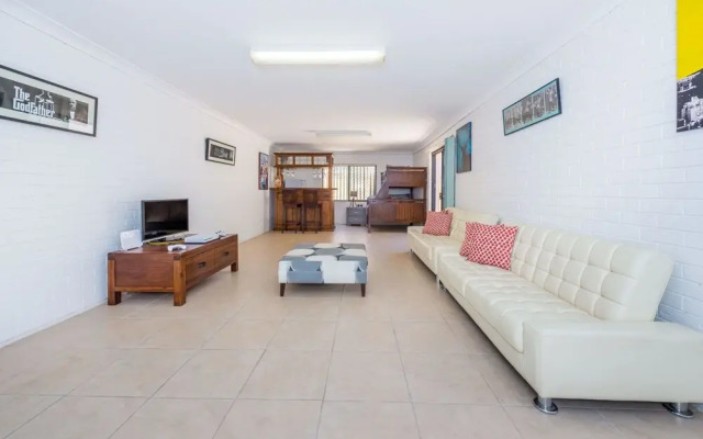 Kallaroo Street 3 - Corlette