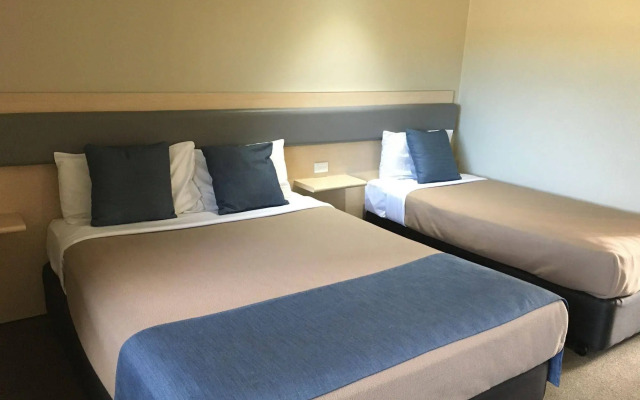 Lakeview Hotel Motel