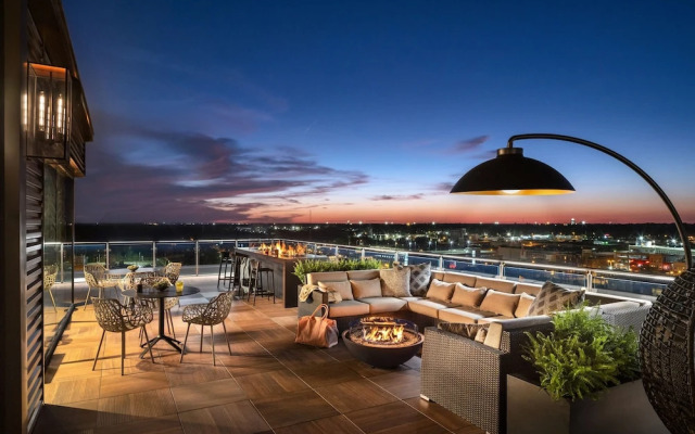 Moxy Springfield Downtown