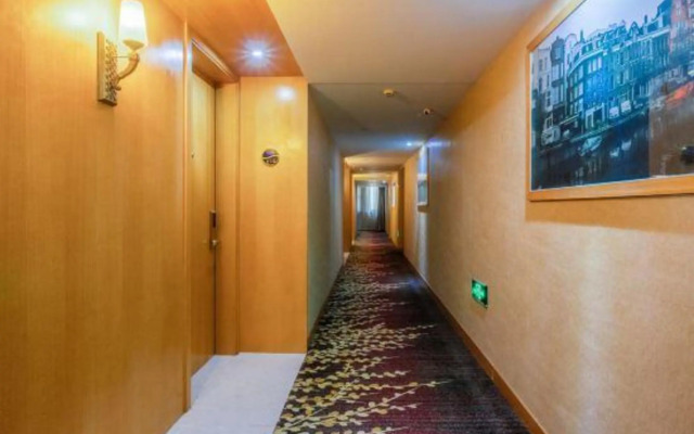 Aurum International Hotel
