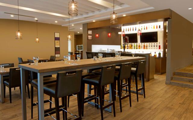Holiday Inn Calgary-Airport by IHG