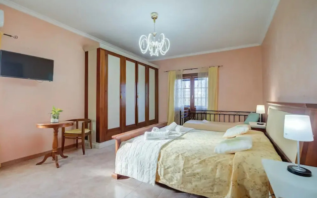 Villa Oasi With Private Pool