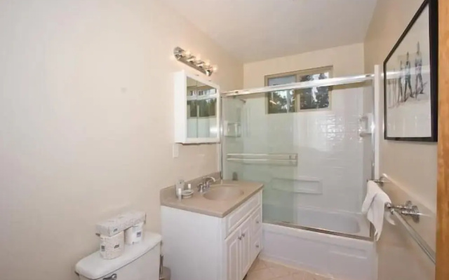 2853 Springwood Dr.