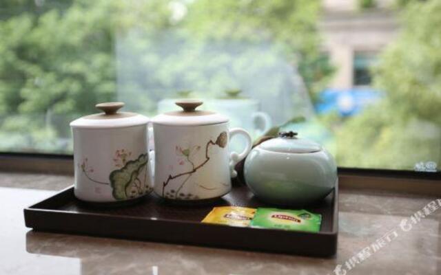 Yizhi Hotel (Hangzhou Sijiqing Qianjiang New City)