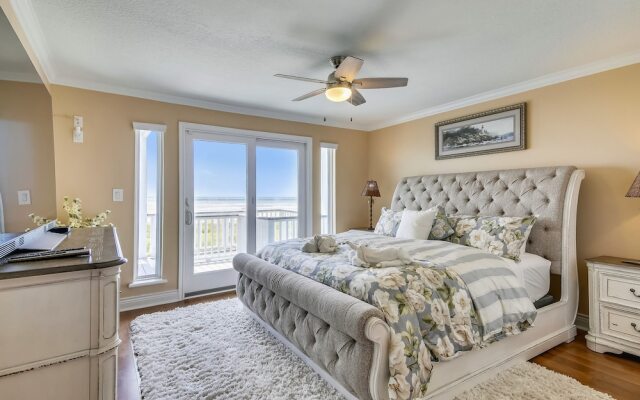 Beachfront Melody 4 Bedroom Home