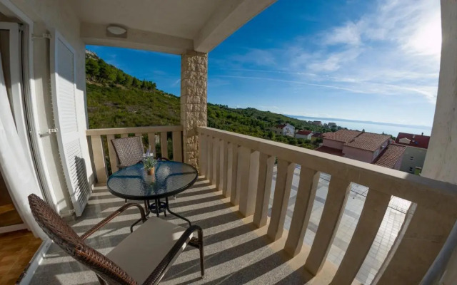 White Stone Villa 43