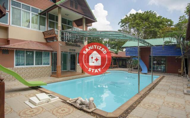 OYO 402 Raknatee Resort