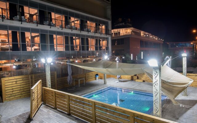 Aquaduct Hotel