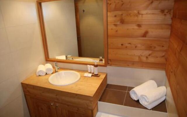 Egg SAUNA & LUXURY chalet 16 pers