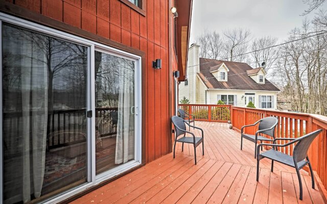 Golf, Ski + Fish: Cabin w/ Deck in Tobyhanna!