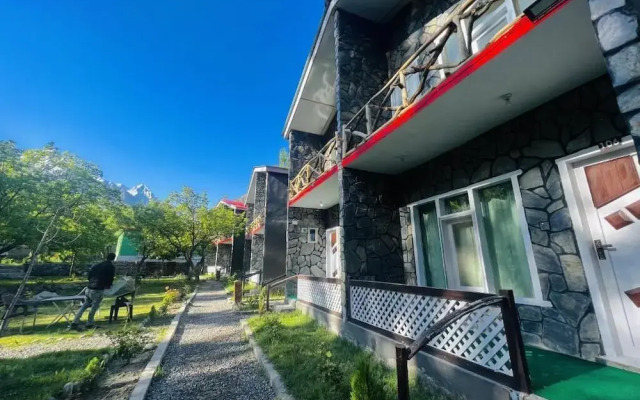 Apricot Spring Resort