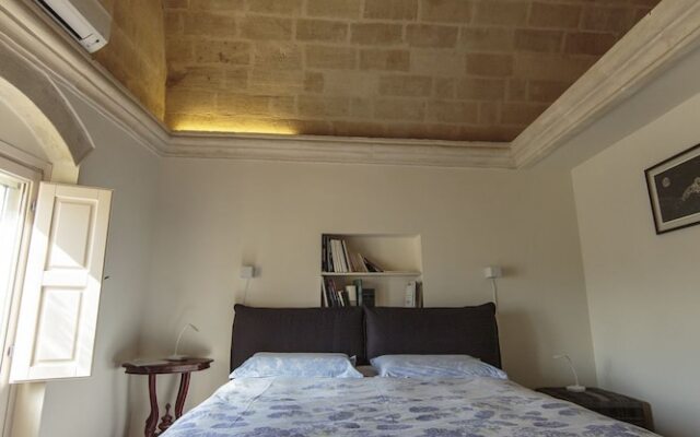 Alla dimora di Chiara Suite and Rooms