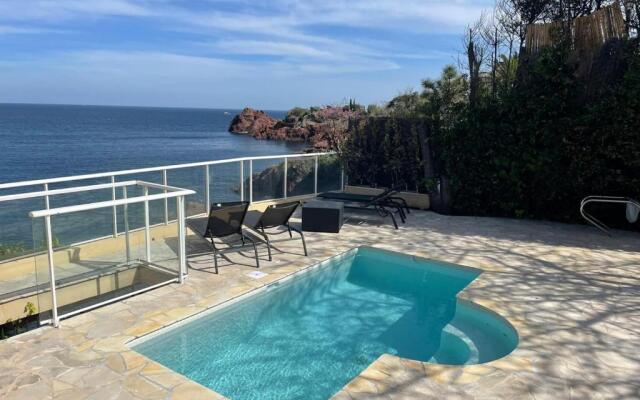 Villa With Private Beach - Villa Lou Cade
