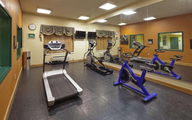 Red Roof Inn PLUS+ & Suites Birmingham - Bessemer