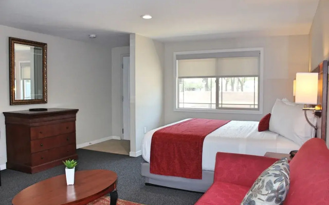 Bell & Main Studios 102