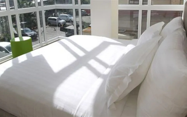 Ibis Mangga Dua & Apartments