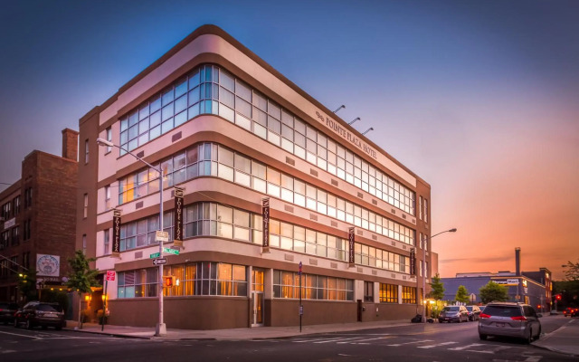 Pointe Plaza Hotel
