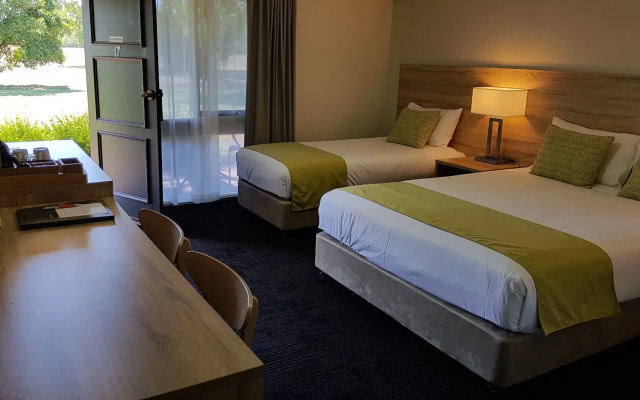 Quality Inn Carriage House