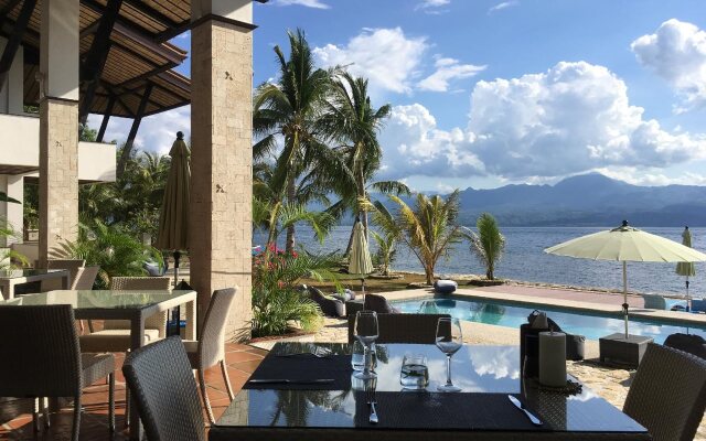 Emoha Dive Resort