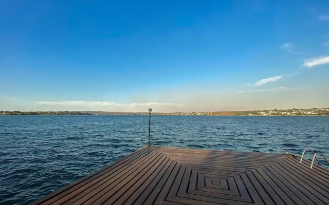 360 Lake View by Ozped