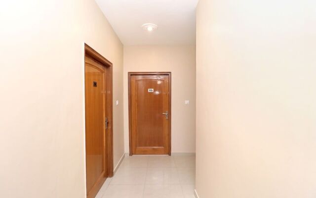 OYO 24747 Hotel White Spott