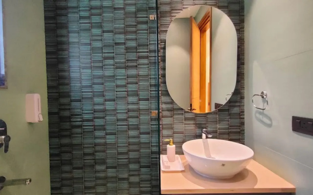 Let'stay DLF Phase- 1, Gurugram