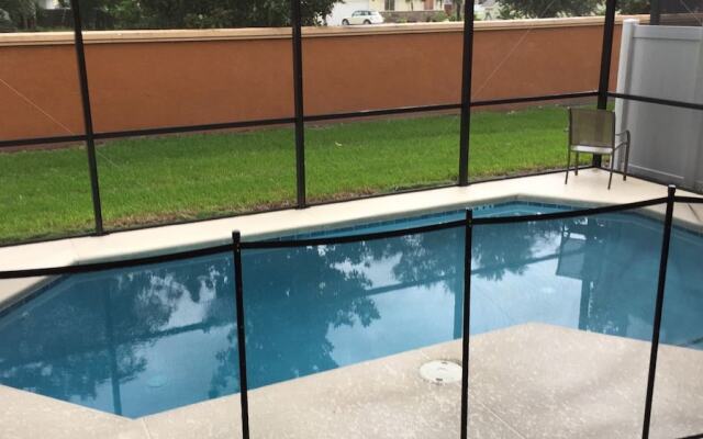#06 Large Townhouse w/Private Pool - Four Bedroom