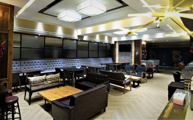 G11 Hotel