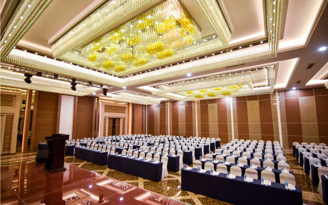 The Mira Central Park Hotel
