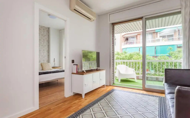 Art House Renoir Plaza Universitat Sant Antoni