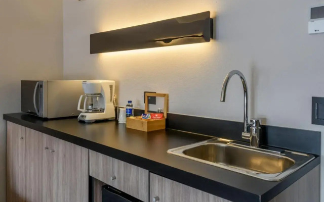 City Express Plus by Marriott Bogota Aeropuerto