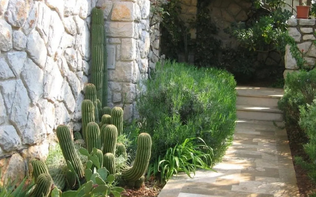 Forna - Free Parking - A3