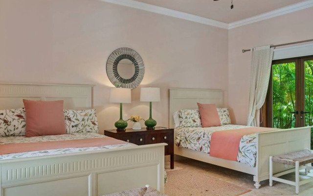 Sophisticated Villas With Private Pools and Staff