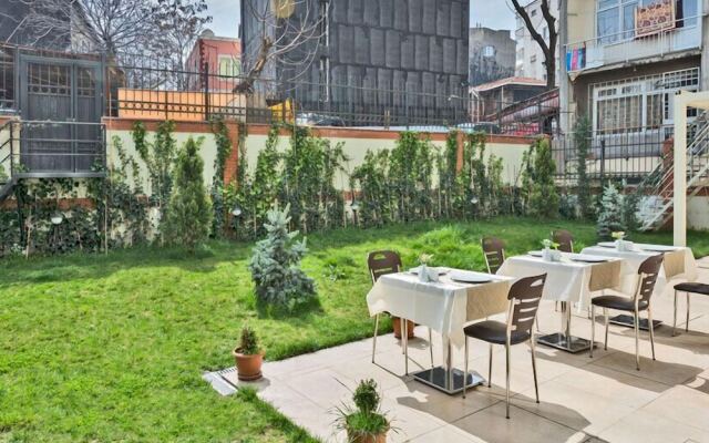La Garden Hotel
