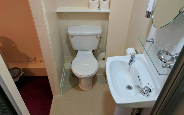 Kelvin Apartment